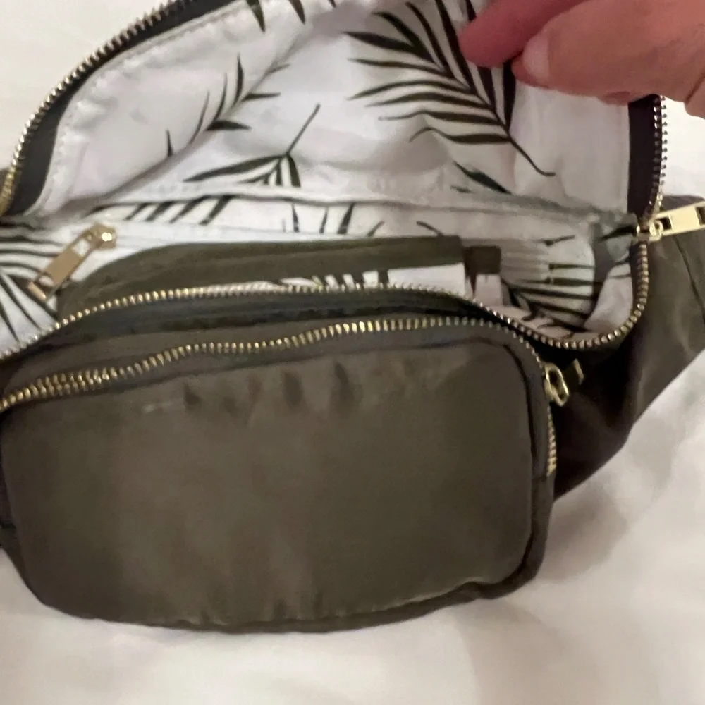 Green Belt Diaper Bag - Picture 12 of 14